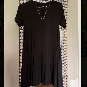 Black flows cross neck dress